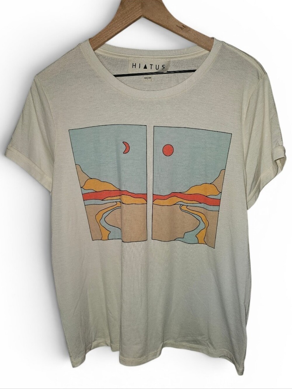 HAITUS Ivory Desert Graphic Sun & Moon Short Sleeve Shirt - Large